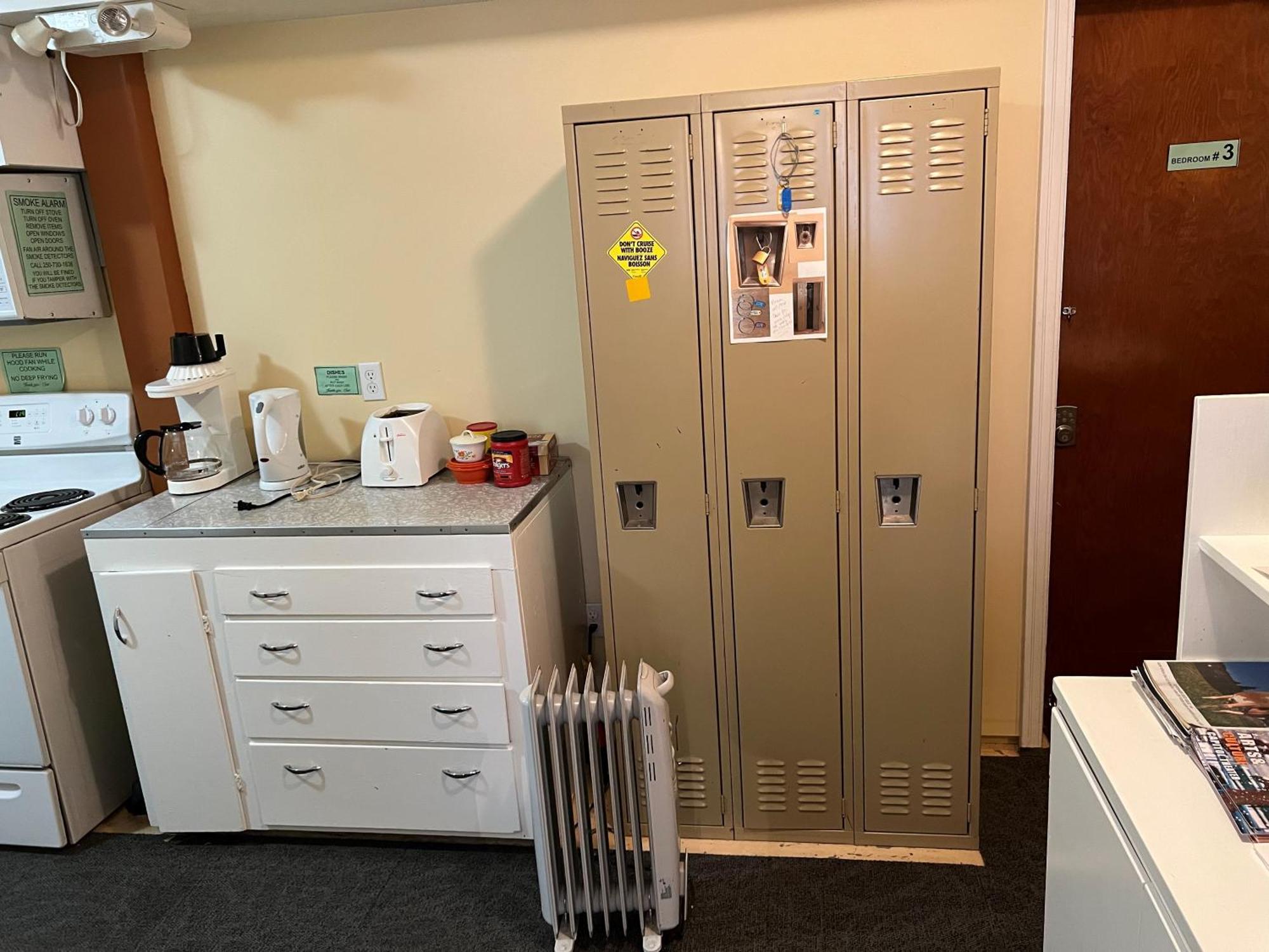 Char'S Landing Hostel 艾伯尼港 客房 照片