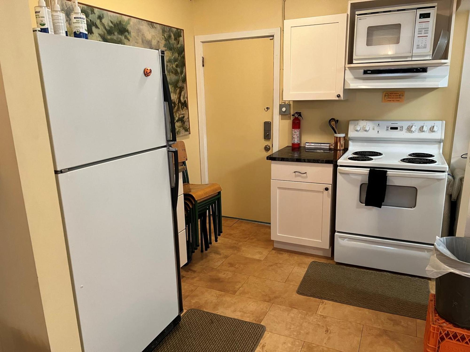 Char'S Landing Hostel 艾伯尼港 客房 照片